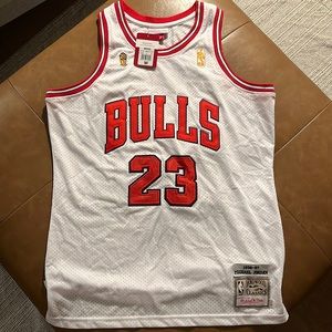 Mitchell and Ness Michael Jordon Chicago Bulls white home jersey size M
